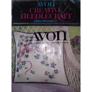 SPRING VIOLETS Avon 1974 Creative Needlecraft Crewel Embroidery Pillow Kit Vtg